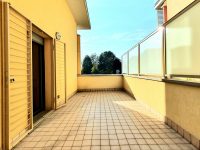 terrazzo quadrilocale independent